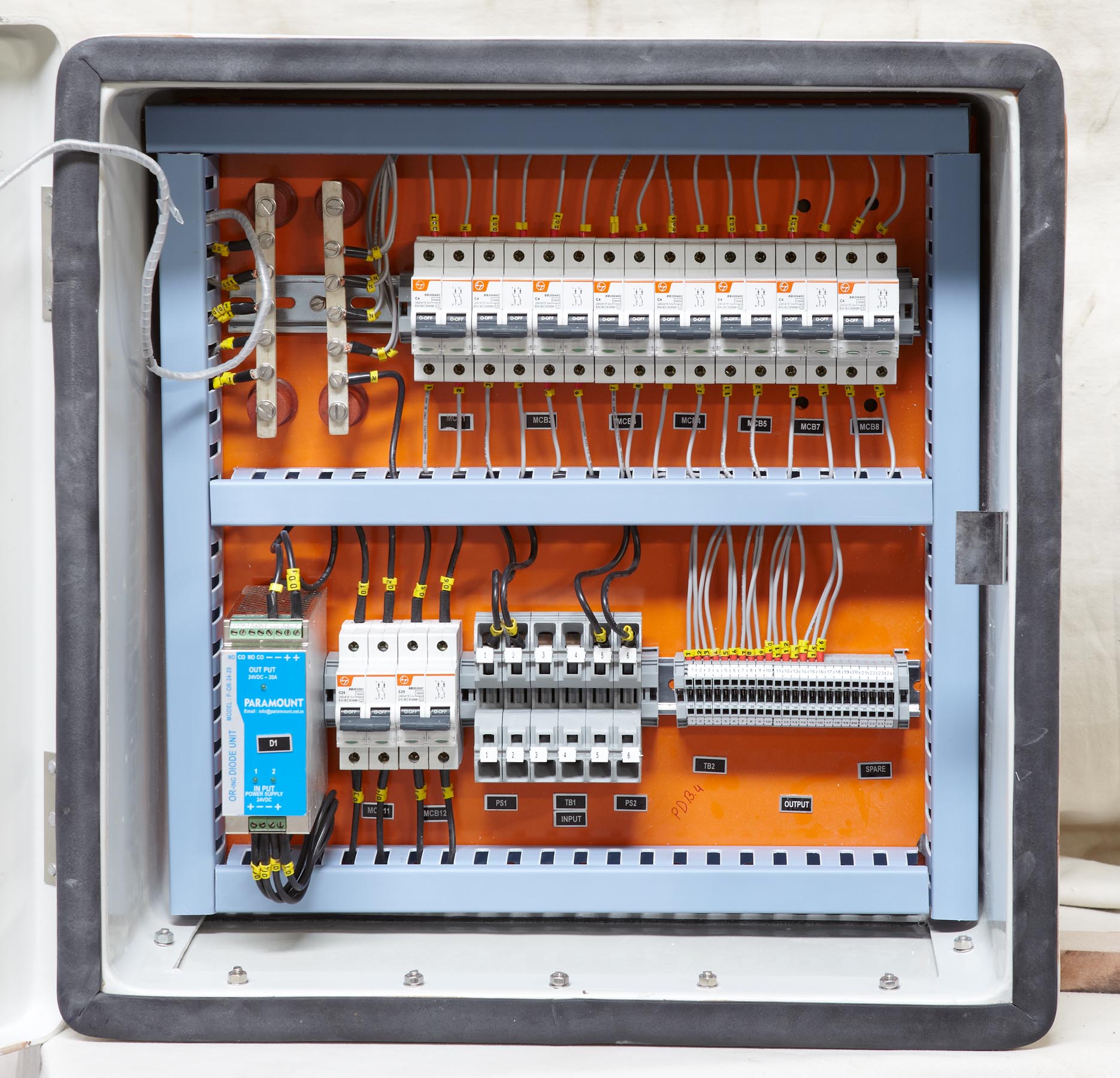 140 x 140 x 95 mm Wall Mounted 4 ways Junction Boxes_2