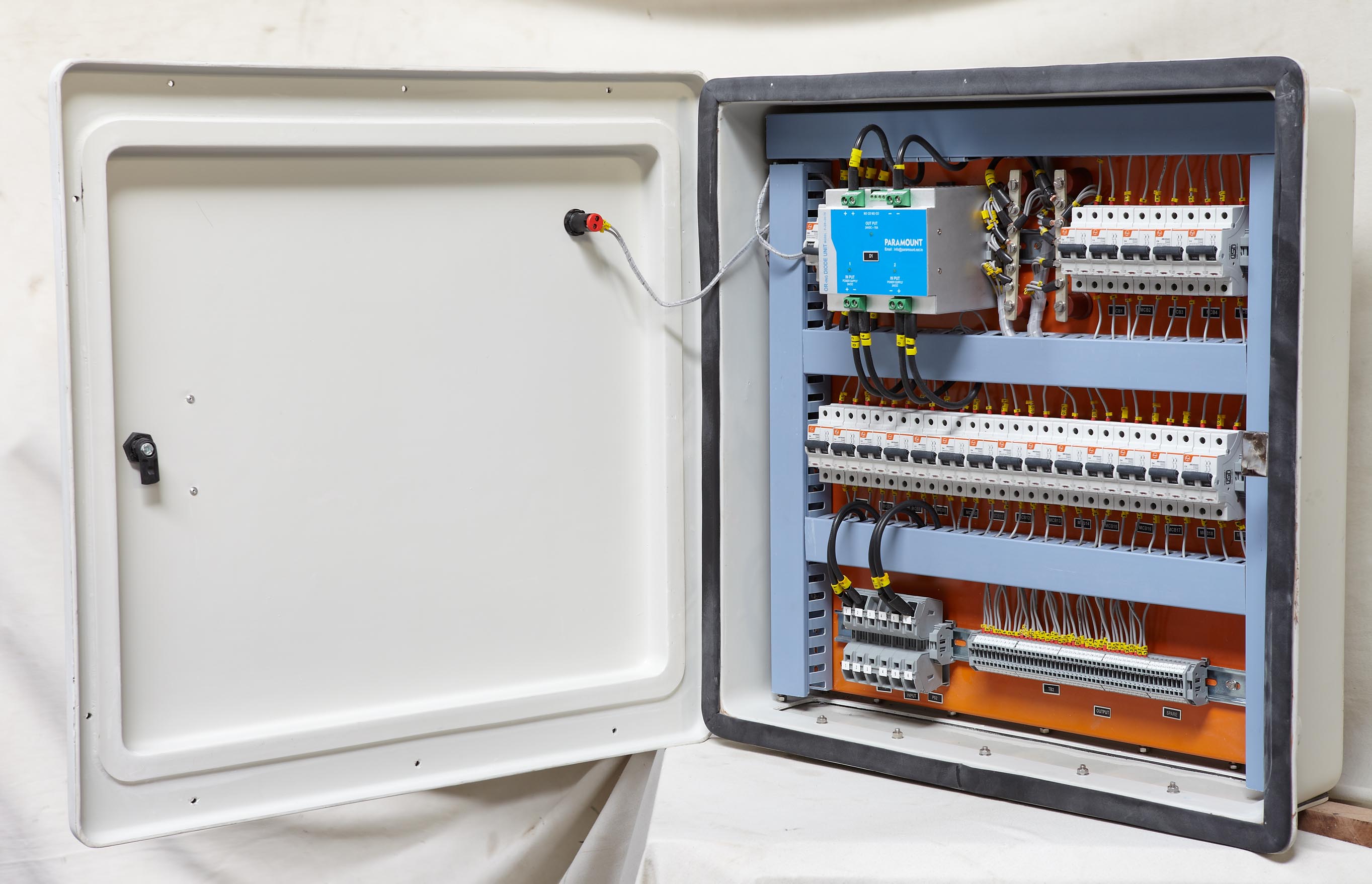 140 x 140 x 95 mm Wall Mounted 4 ways Junction Boxes_4