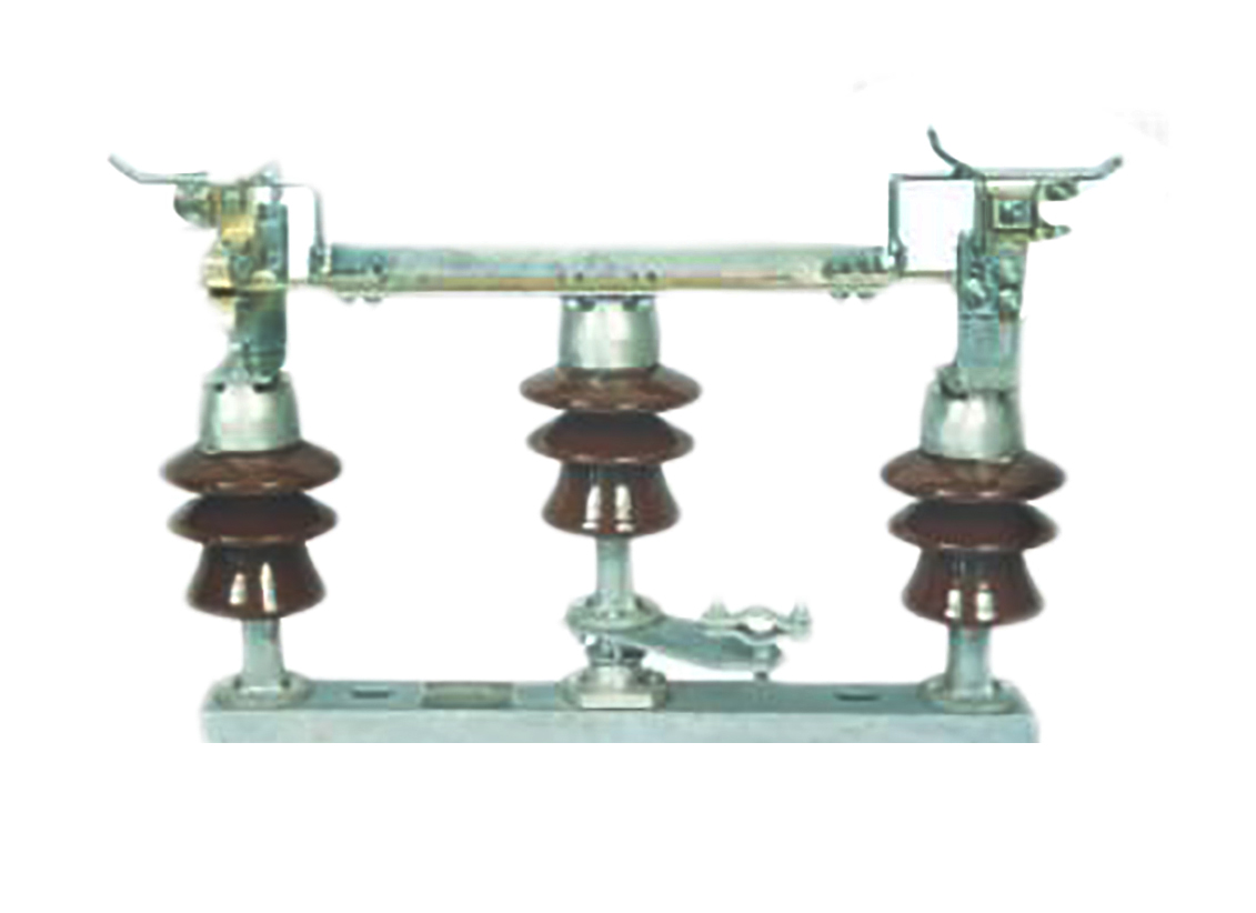 Hightension Three Pole Isolators 200 - 1250 A_2