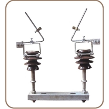 Channel Type 200 A Porcelain Three Phase Horn Gap Fuses_1