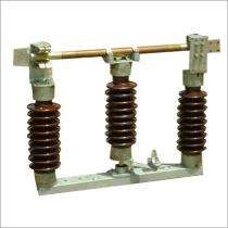 IPL Products Three Pole Isolators 200 - 3150 A_0