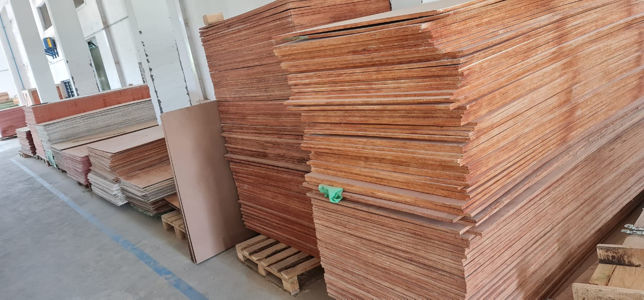 0.6 mm Brown Laminate Solid Colour 1310 x 5600 mm Outdoor UV Protection_1