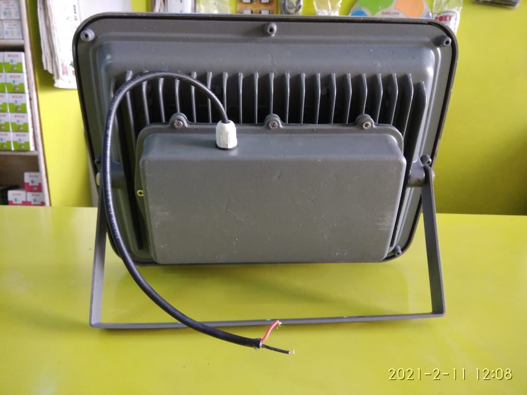 OCTOLITE 300 W White IP65 30000 Lumen LED Flood Lights_1