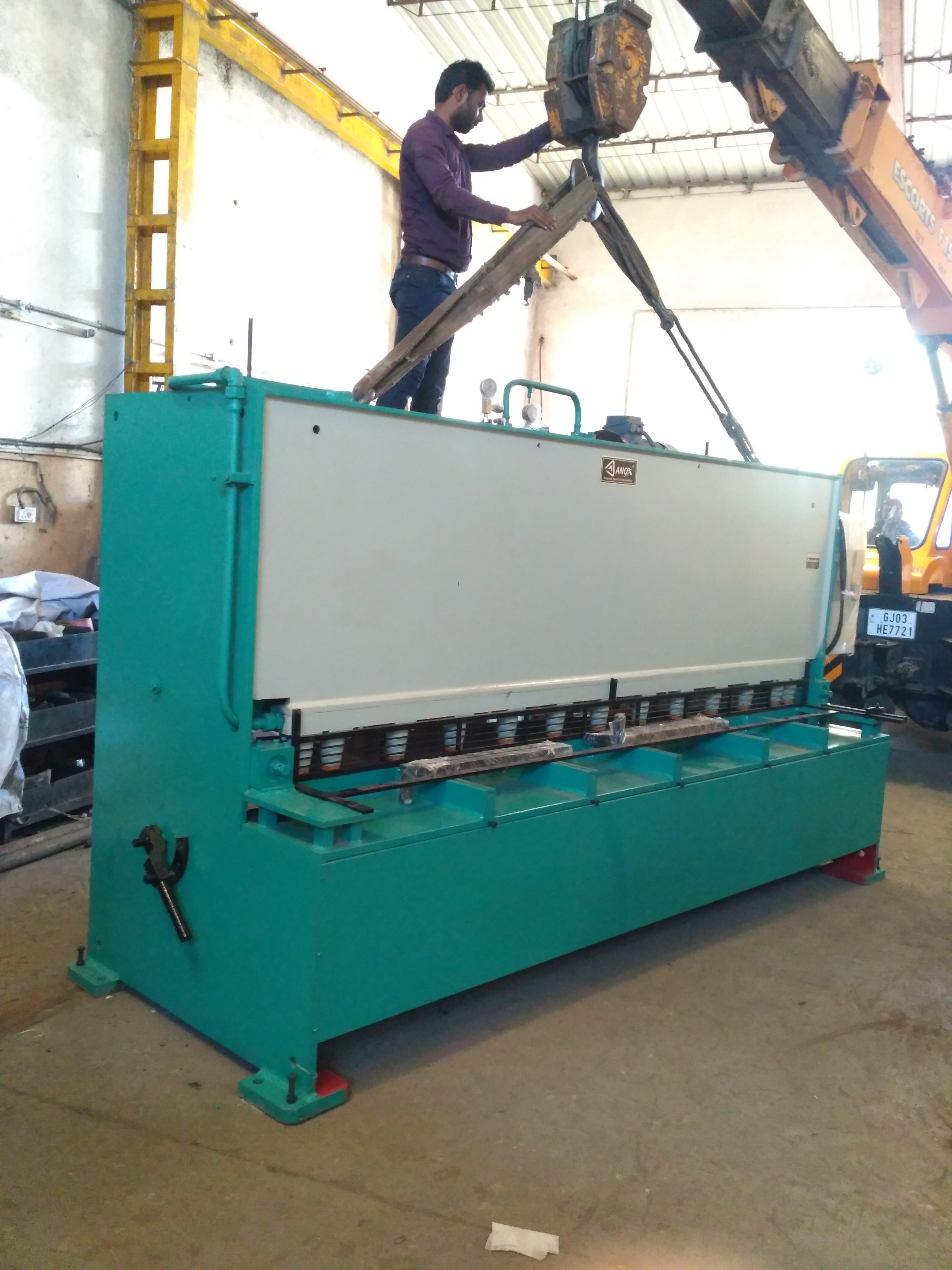 ANOX Hydraulic Metal Cutting Machines_1