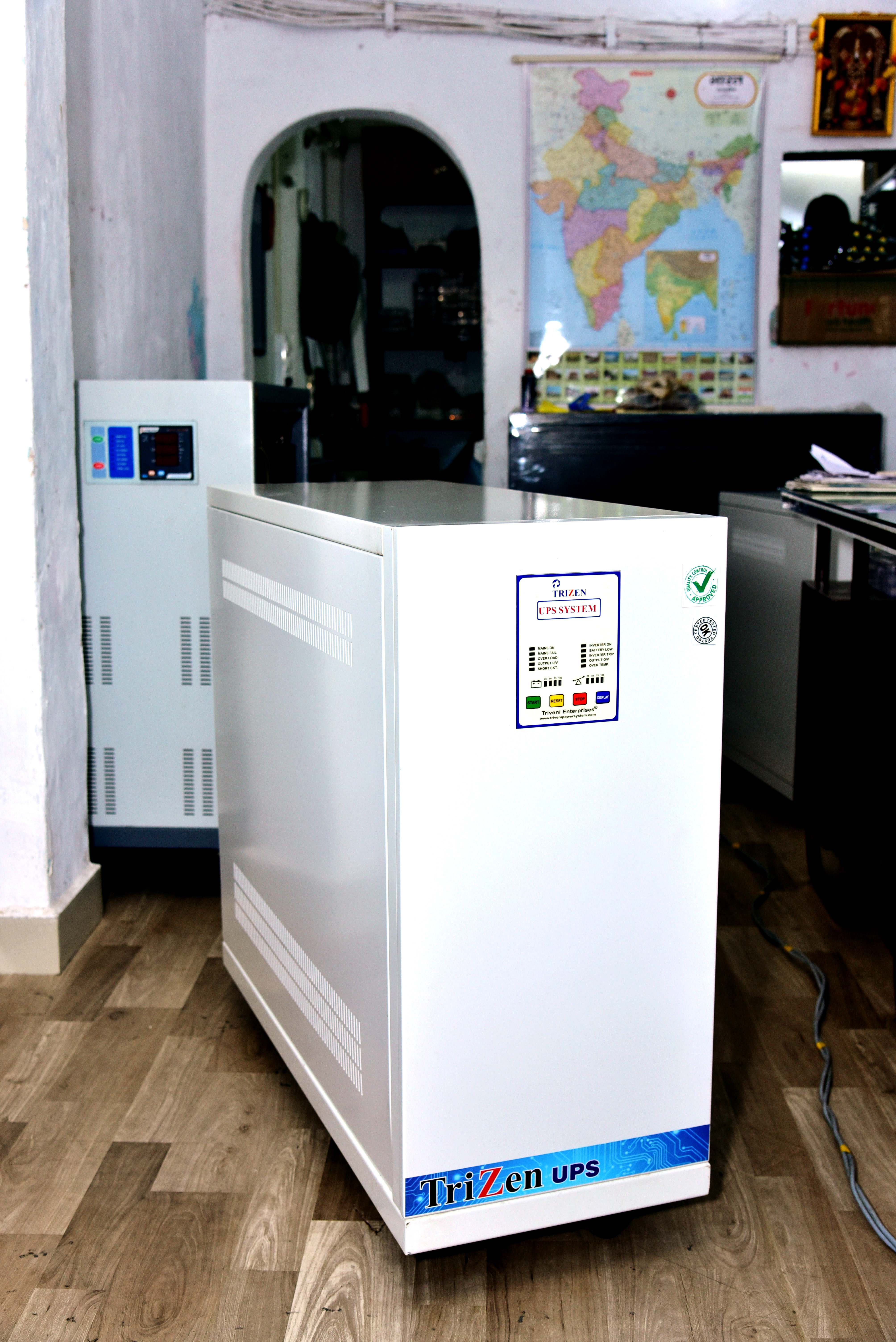 Triveni Enterprises TRIZEN 40 40 kW 40 kVA Sine Wave Inverter_1