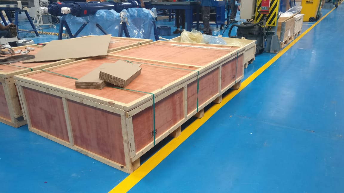 Wood Heavy Duty 2 - 14 ft Pallets_1