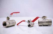 SPRAYKING 1 - 5 inch Manual Ball Valves NPT Female_0