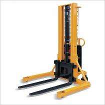 1.5 ton Electric Stacker 1800 mm_0