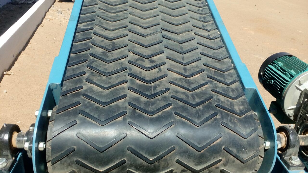 Hilton 700 mm Plain Conveyer Belts Rubber 8 mm_2