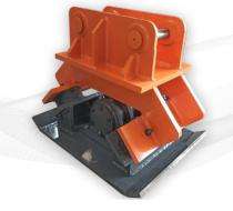 Dynemix DIP 200 Excavator Diesel Engine operated Plate Compactor_0