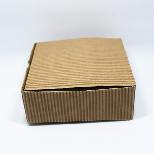 5 Ply 8 x 8 x 4 inch 7 - 30 kg Brown Corrugated Boxes_1