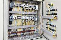 12 Way IP44 Distribution Boards Three Phase and Neutral_0