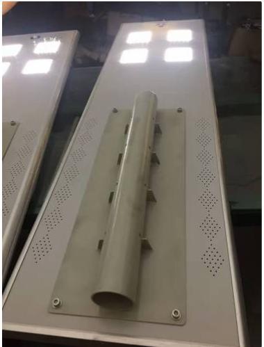 Pure, Cool, Warm White LED Iron Chrome Aluminium 20 - 150 Ah Solar Street Light_3