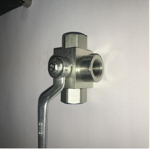 0.25 inch Three Way Manual Carbon Steel Ball Valves Threaded BSPT_1