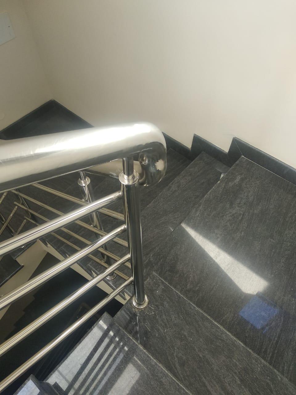 R K FABRICATORS Stainless Steel Handrail Polished 4.5 x 3.5 ft_1