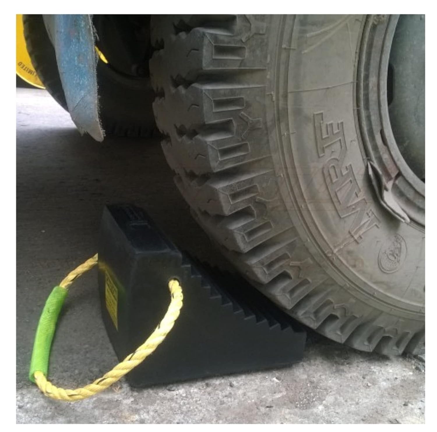 Being Safe 350 mm Rubber Wheel Chock A002 Black_4