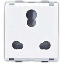 L&T 6/16 A White 3 Pin Plug Electrical Sockets_0