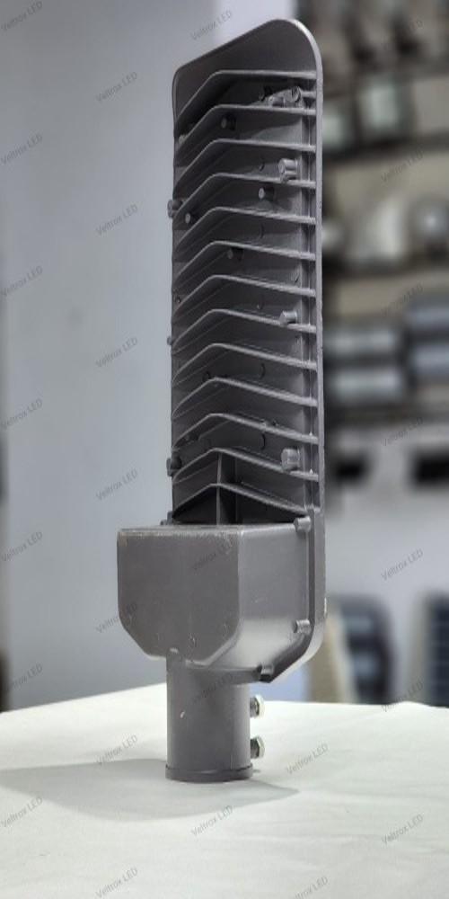 Veltrox 120 W Cool White IP66 10 kV LED Street Lights_3