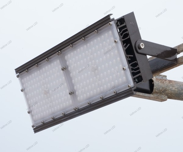 Veltrox 150 W White IP66 10 kV 18000 Lumen VLT-SPT-150-WH LED Flood Lights_3