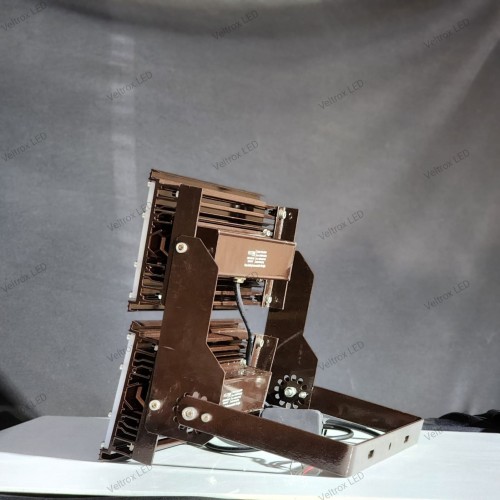 Veltrox 200 W White IP66 10 kV 24000 Lumen VLT-SPT-200-WH LED Flood Lights_2