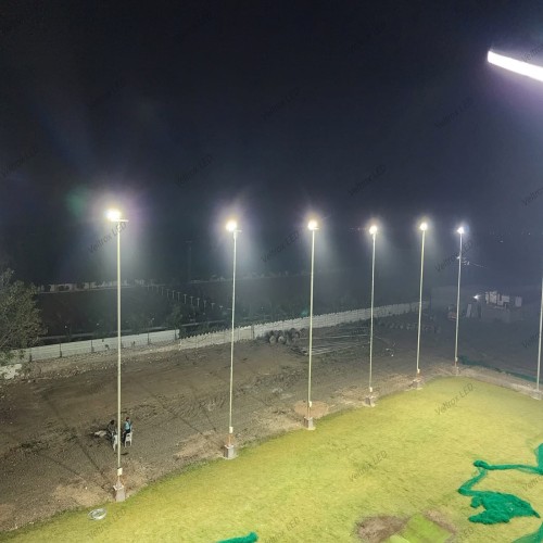 Veltrox 200 W White IP66 10 kV 28000 Lumen VLT-STD-200-WH LED Flood Lights_3