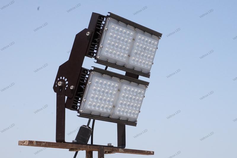 Veltrox 240 W White IP66 10 kV 33600 Lumen VLT-STD-240-WH LED Flood Lights_2