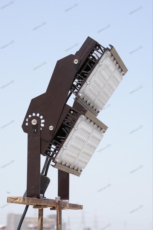 Veltrox 240 W White IP66 10 kV 33600 Lumen VLT-STD-240-WH LED Flood Lights_4