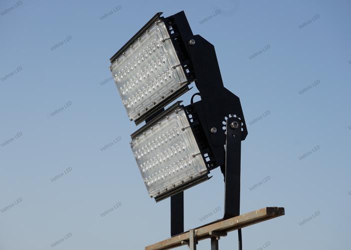 Veltrox 240 W White IP66 10 kV 33600 Lumen VLT-STD-240-WH-60 LED Flood Lights_1
