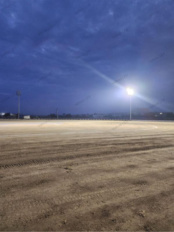 Veltrox 500 W White IP66 10 kV 70000 Lumen VLT-STD-500-WH-60 LED Flood Lights_2