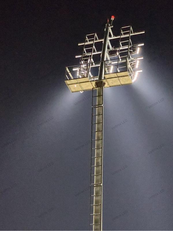 Veltrox 500 W White IP66 10 kV 70000 Lumen VLT-STD-500-WH-60 LED Flood Lights_4