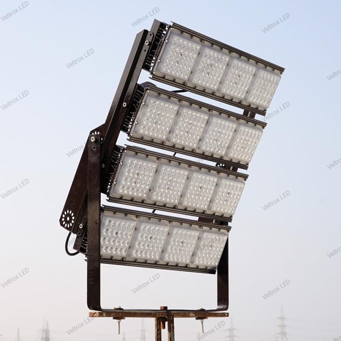 Veltrox 1000 W White IP66 10 kV 140000 Lumen VLT-STD-1000-WH LED Flood Lights_1