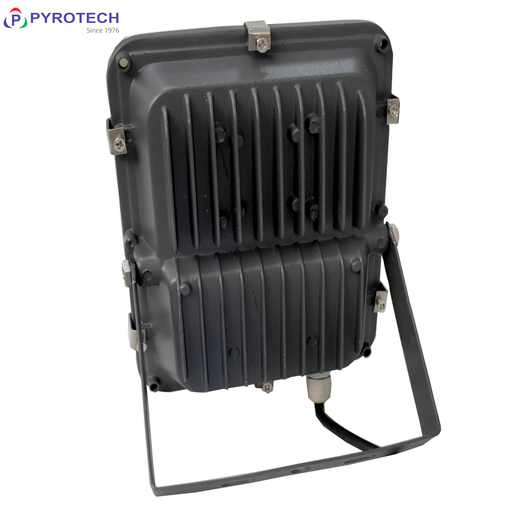 Pyrotech 30 W Warm White IP65 4 kV 130 Lumen PD-17-D-L-WXOA LED Flood Lights_1