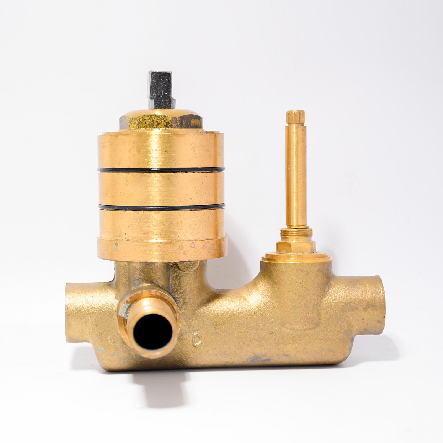 D&B Bathware Stainless Steel 2 Way Diverter Valves 46 mm_3