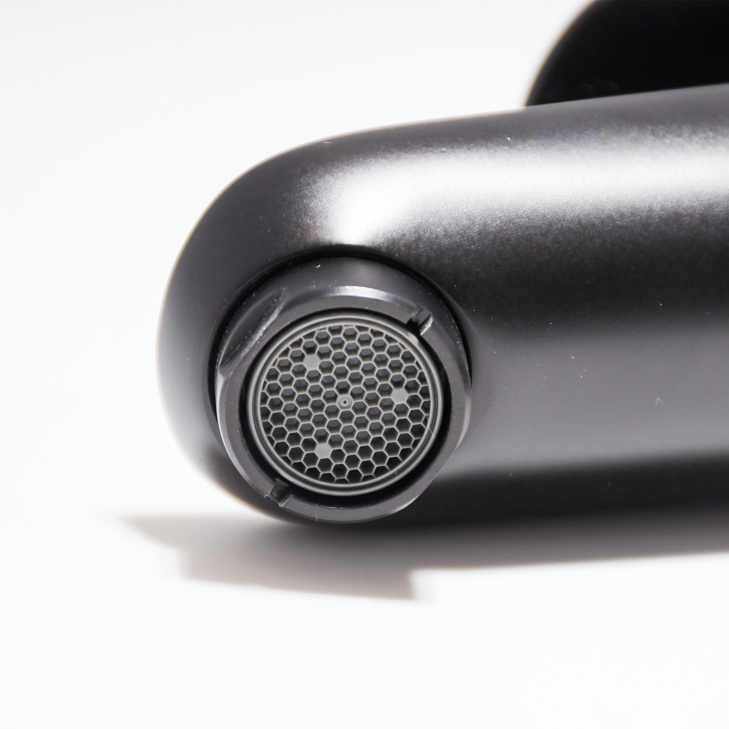 D&B Bathware 15 mm Brass Taps Black_2