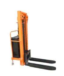 SKF 0.5 - 1.5 ton Battery Operated Stacker SKF-06 3000 mm_0