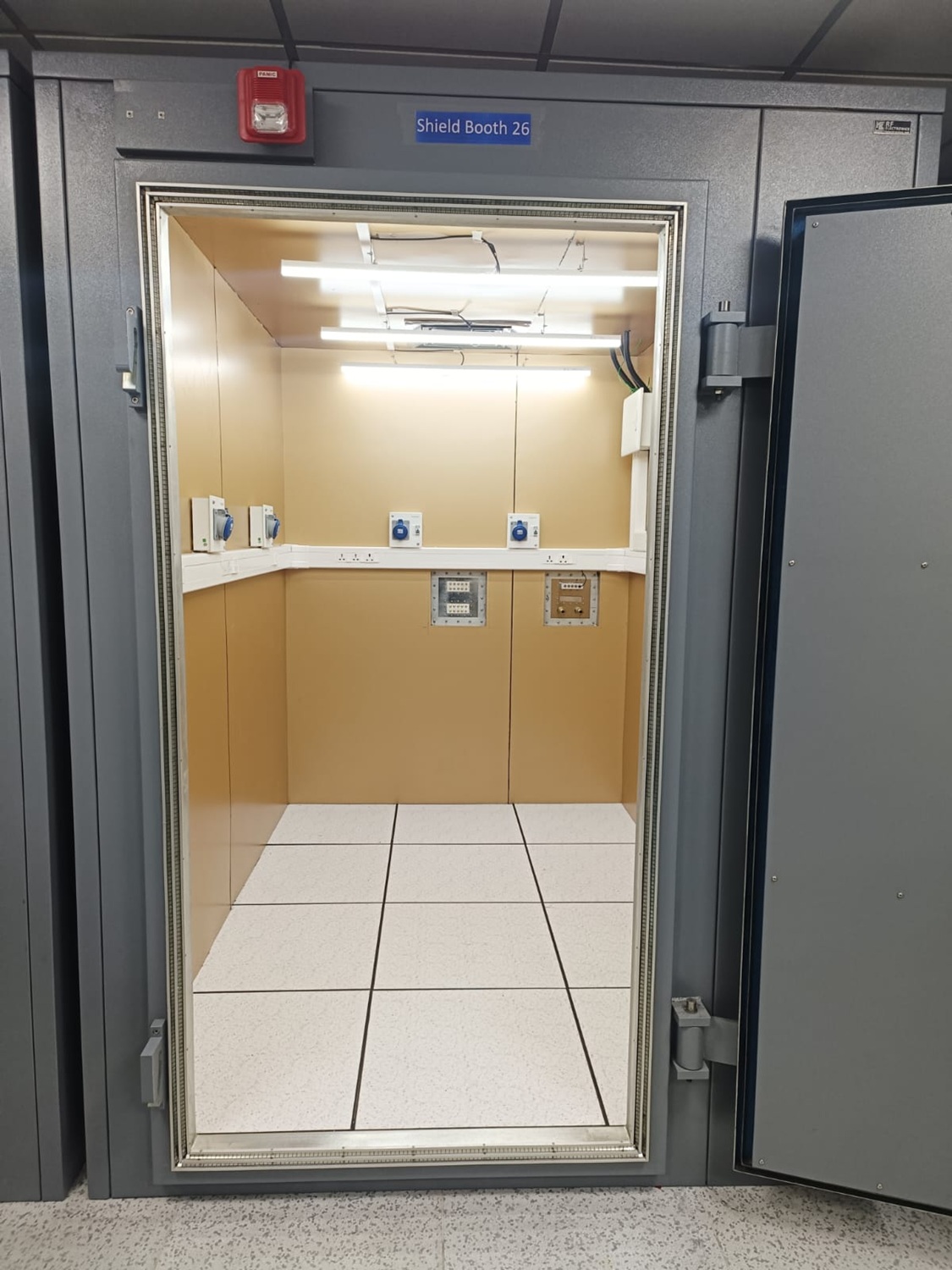 HE HDRF-CHM-080809 Aluminium 2740 x 2440 x 2440 mm RF Shielded Test Chamber_3