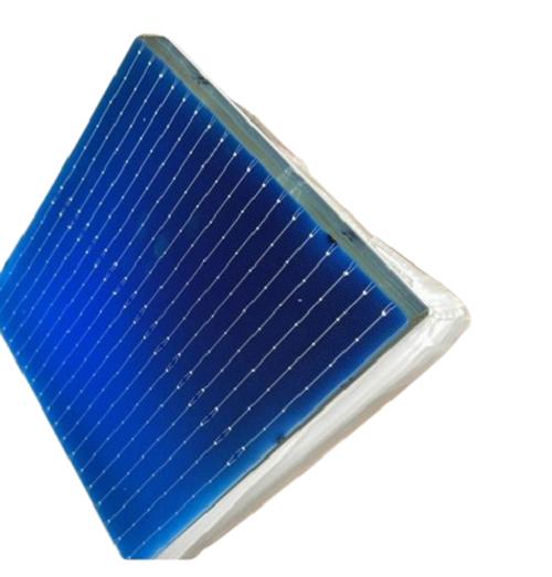 UR 700 W Bifacial Solar Panel_1