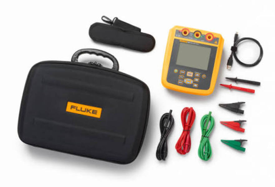 FLUKE 1537 0 to 600 V Insulation Tester 250 to 2500 V_1