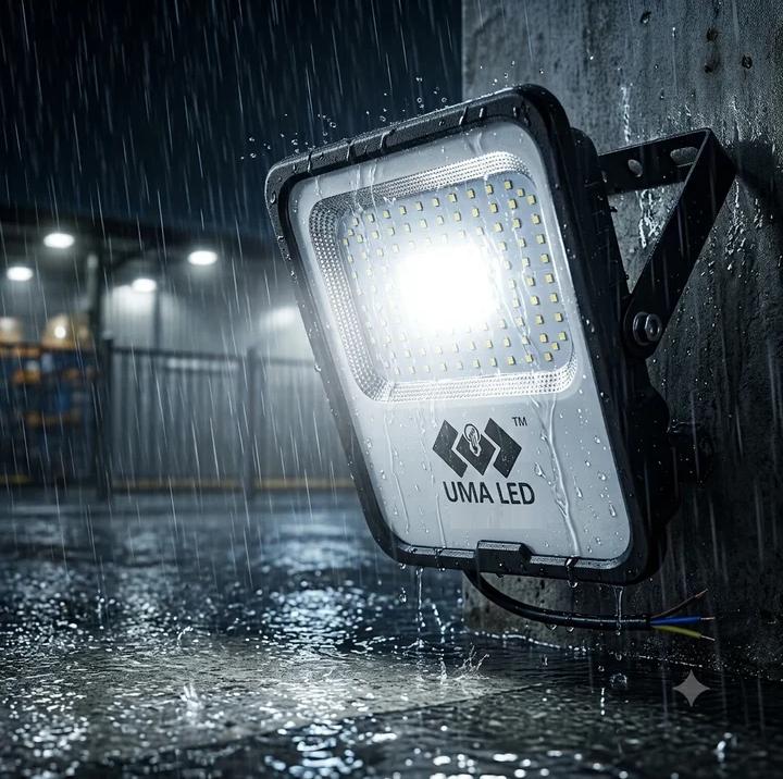 UMA LED 120 W White IP65 4 kV 12000 Lumen FL120W LED Flood Lights_2